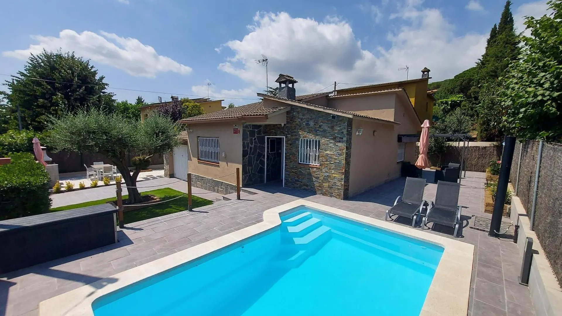 Cerca De Barcelona, Y Entre Tres Parques Naturales, Casa De 4 Habitaciones Y 2 Banos Con Piscina, Barbacoa Y Chimenea Sant Antoni de Vilamajor 0*,